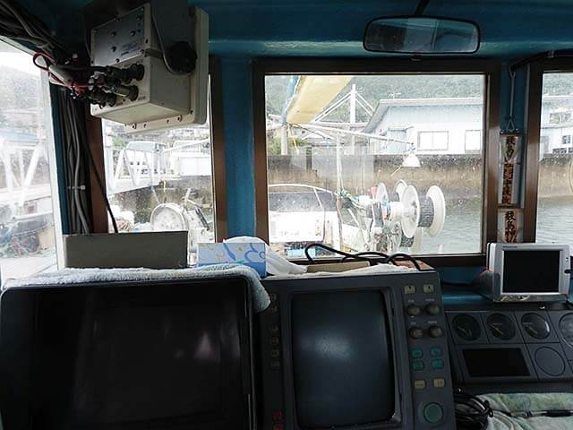 ヤンマー ドライブ船 ZD30M2 4LH-HTZAY の写真7枚目