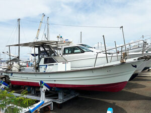ヤンマー ドライブ船 DE28DZ 4LH-HTZAY H4年式 の写真1枚目