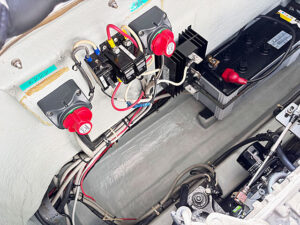ヤンマー ドライブ船 LF26Z 4JH3-DTZAY H20年式 の写真7枚目