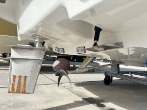 ヤンマー シャフト船 EX28C 4LV250J R4年式 の写真3枚目