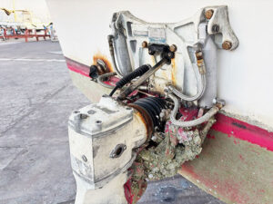 中古艇 ヤンマー DE26GZ の写真6枚目