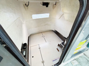 中古艇 ヤンマー DE26GZ の写真8枚目