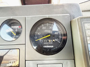 中古艇 ヤンマー DE26GZ の写真9枚目