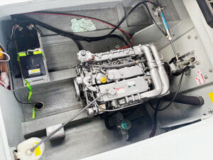 中古艇 ヤンマー DE26GZ の写真10枚目