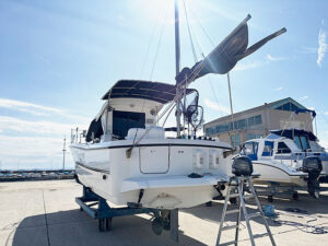 ヤマハDFR33船体トモ