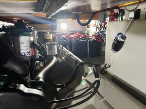 ヤマハDFR33機関室(4)