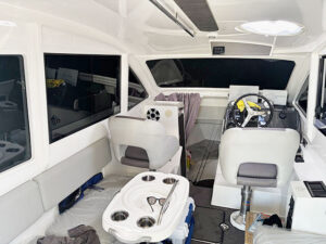 ヤマハDFR33キャビン内(3)