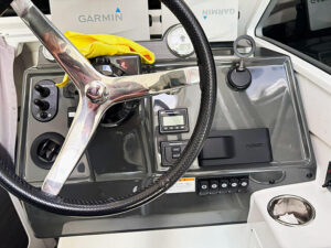 ヤマハDFR33キャビン内(7)