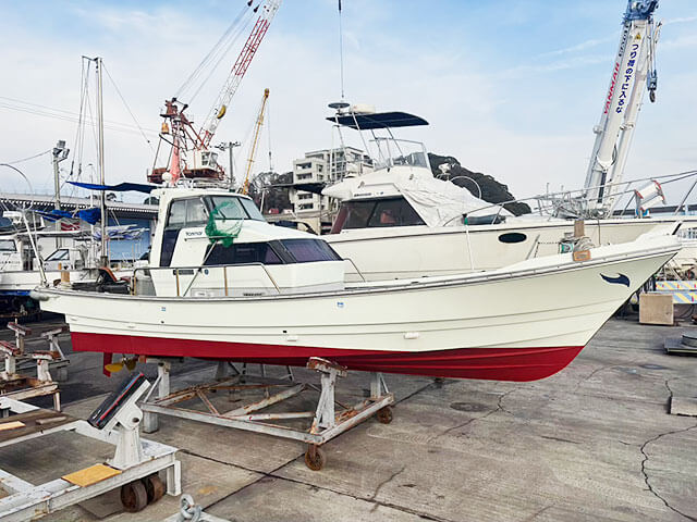 中古艇 ヤンマー DE28 右舷側全体