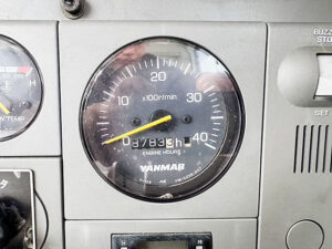 ヤンマー 中古艇 DE28 カウンター アワーメーター