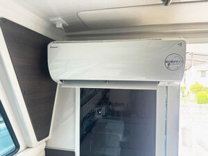 ヤンマー 中古艇 EX38 キャビン内 室内 DAIKIN 家庭用エアコン 室内機